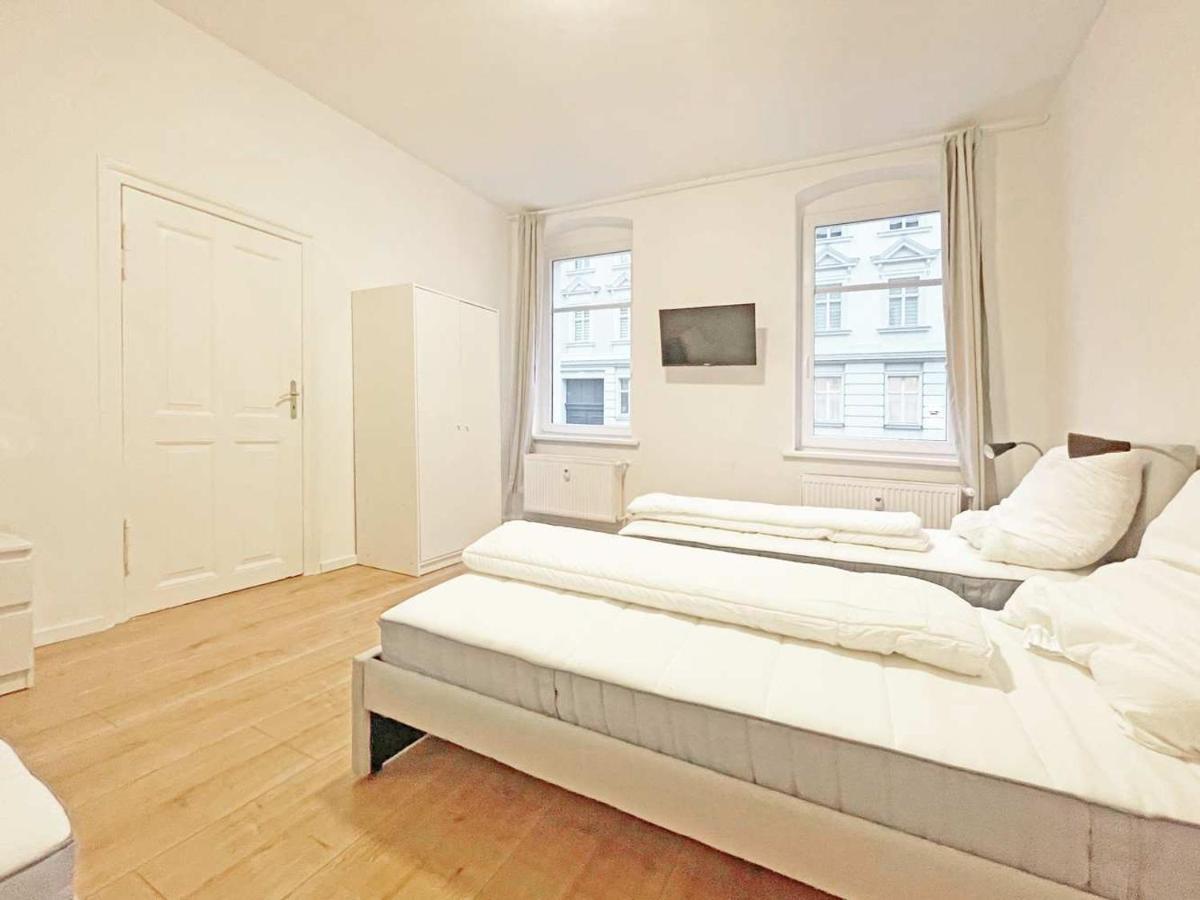 Chic & Modern In Apartment *