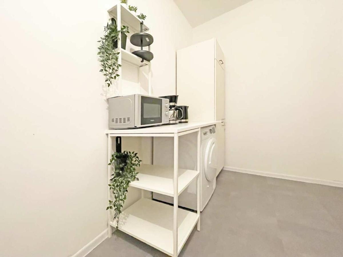 Chic & Modern In Apartment *