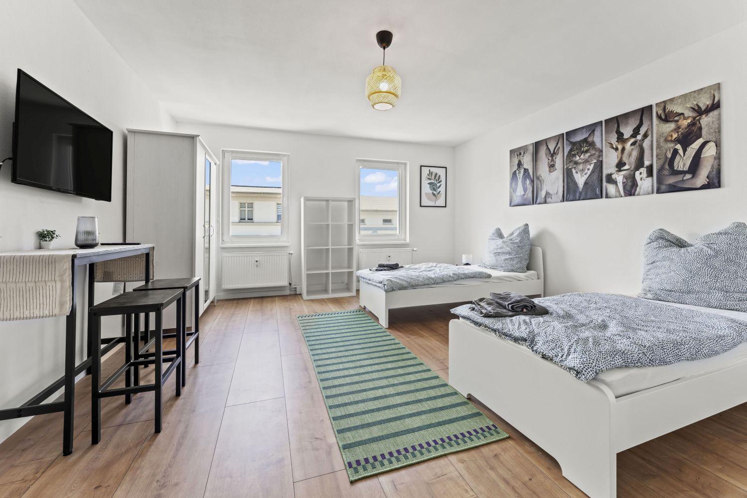 Chic & Modern In *